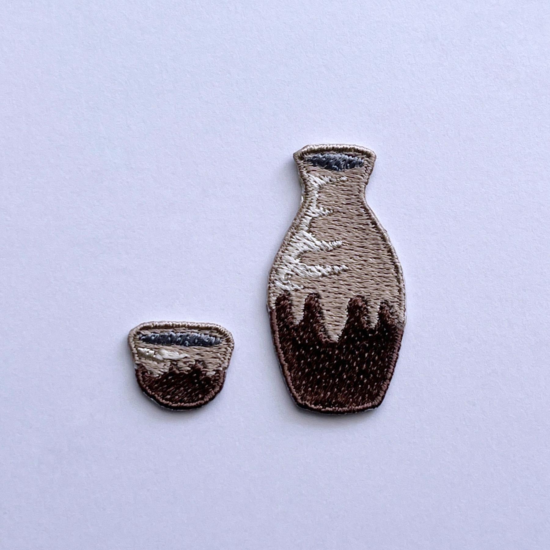 日本酒セット（徳利とお猪口）　刺繍シール ワッペン1枚目の画像