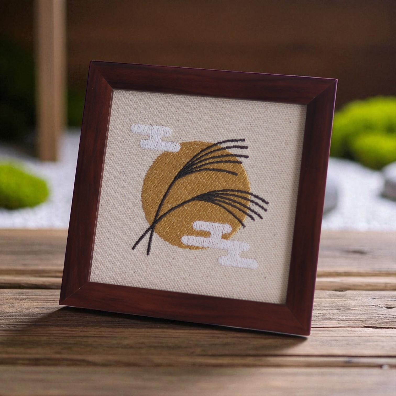 二十四節気飾り「月見」白露　インテリア刺繍額